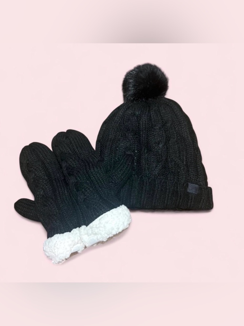 VICTORIA’S SECRET MITTEN’S & BEANIE SET
